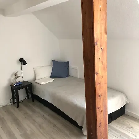 Am Schloss Karlsburg