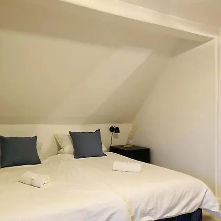 Am Schloss 게스트하우스 Karlsburg